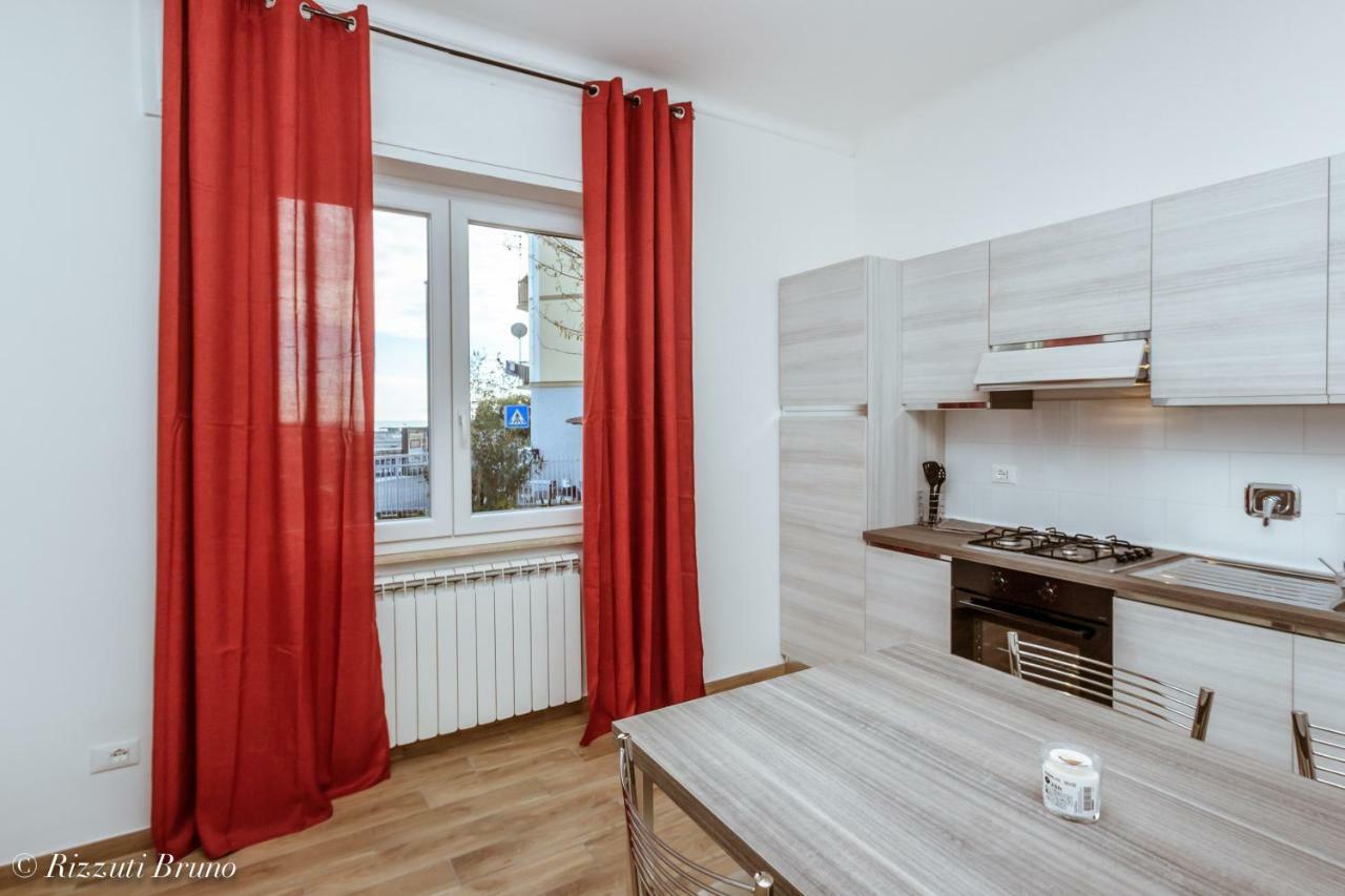 Happy House Apartamento Savona Exterior foto