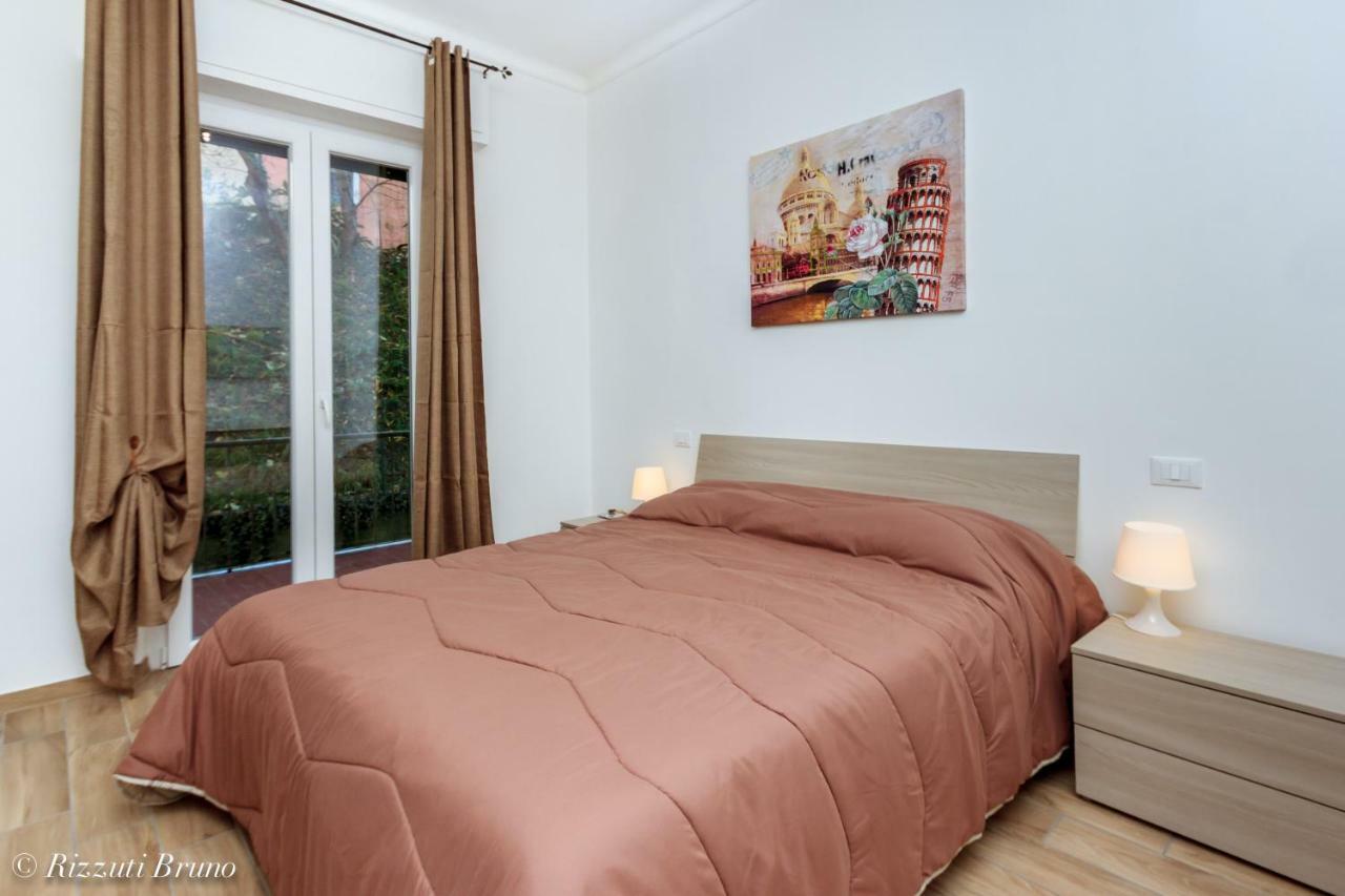Happy House Apartamento Savona Exterior foto