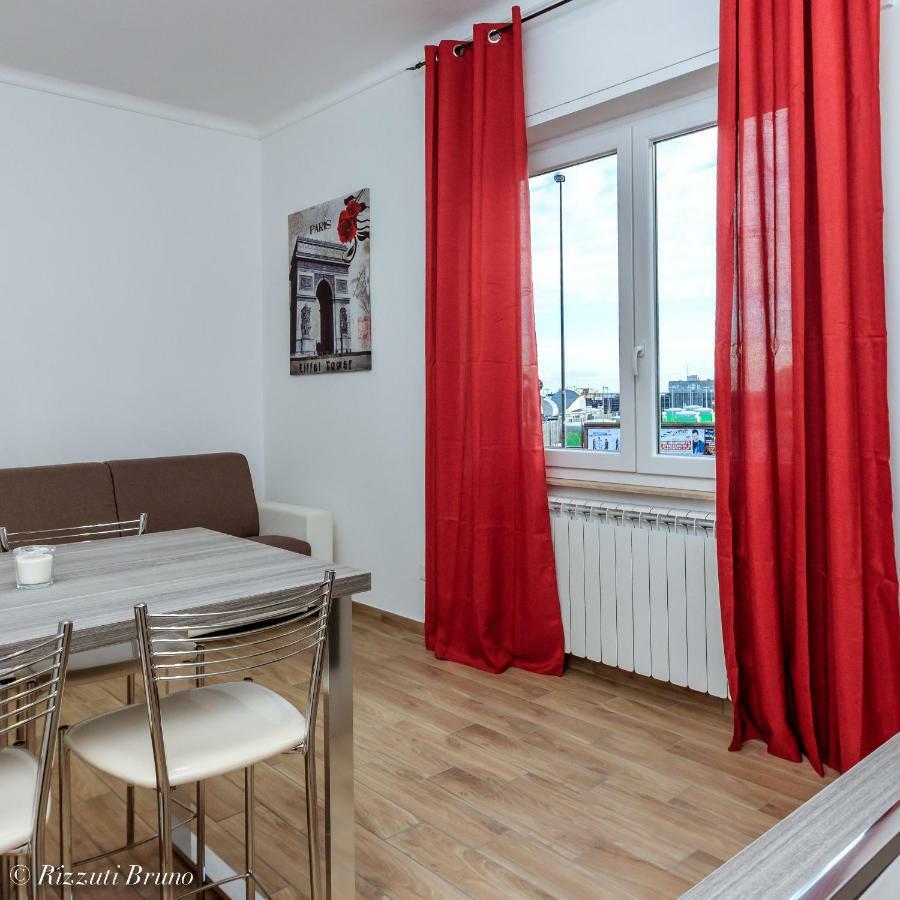 Happy House Apartamento Savona Exterior foto